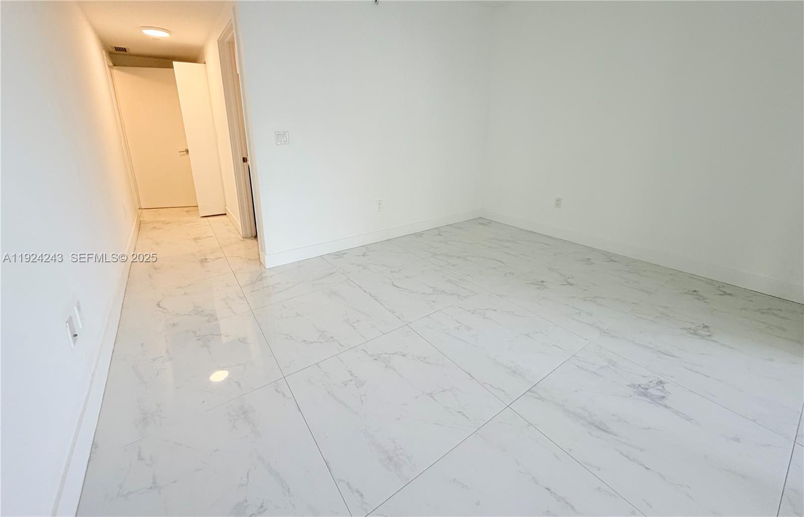 488 NE 18th St #2310, Miami FL 33132