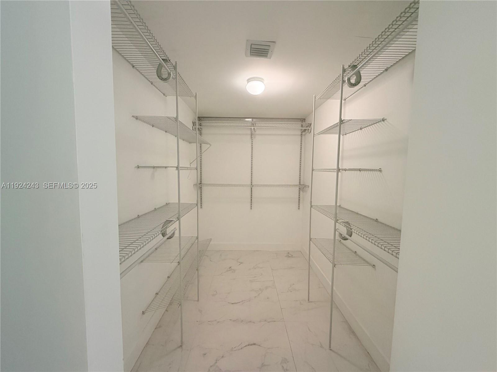 488 NE 18th St #2310, Miami FL 33132