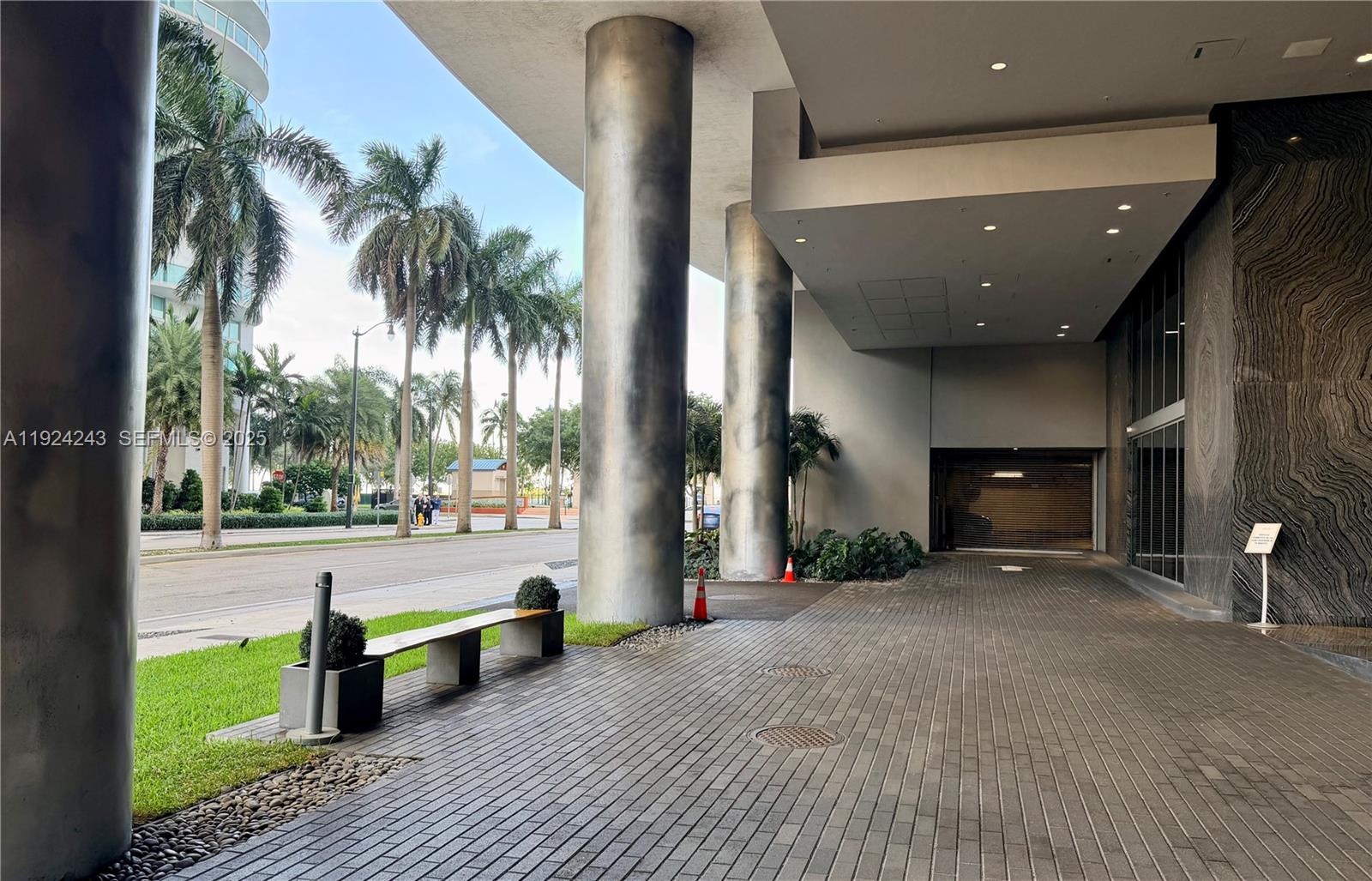 488 NE 18th St #2310, Miami FL 33132