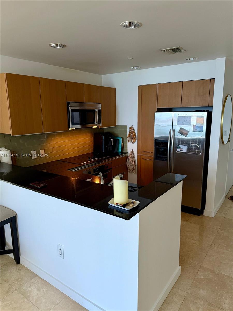 1060 Brickell Ave #2707, Miami FL 33131