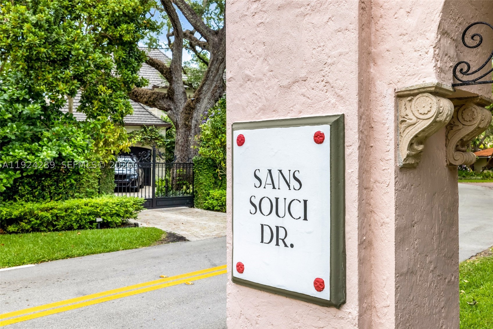 155 San Souci Dr, Coral Gables FL 33133