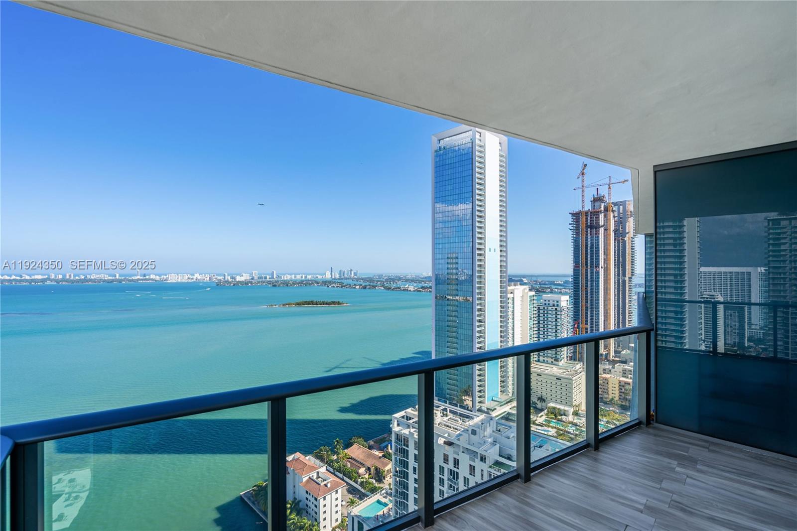 460 NE 28th St #3601, Miami FL 33137