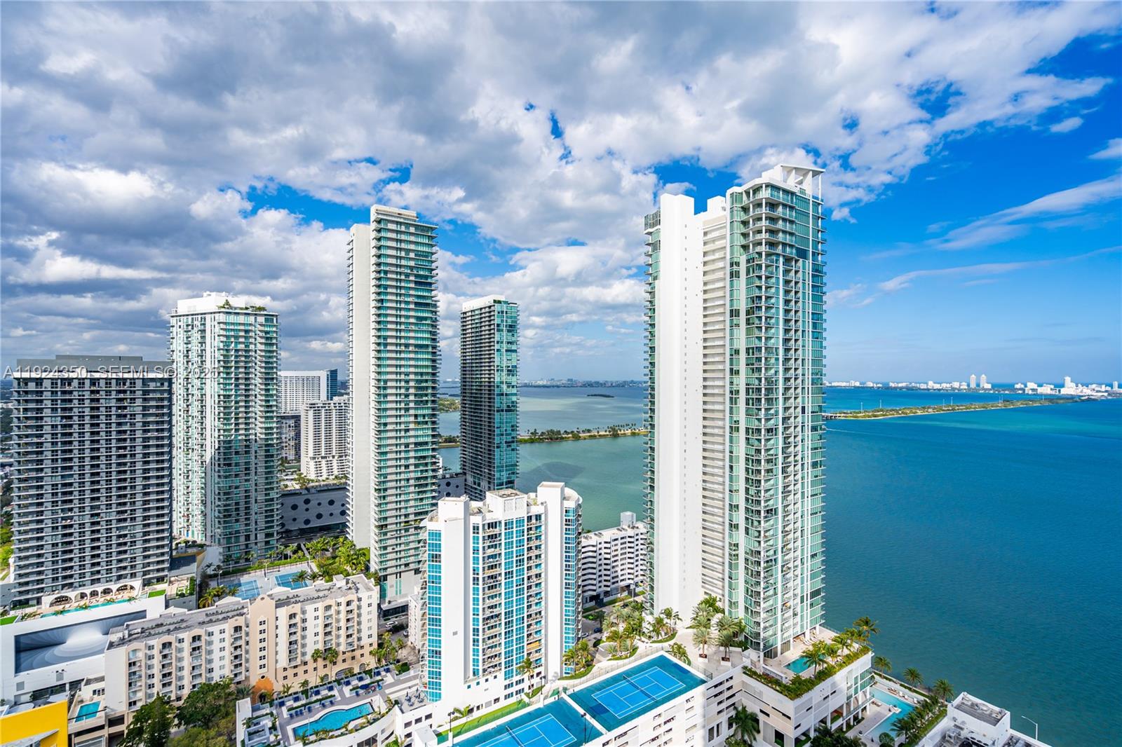 460 NE 28th St #3601, Miami FL 33137