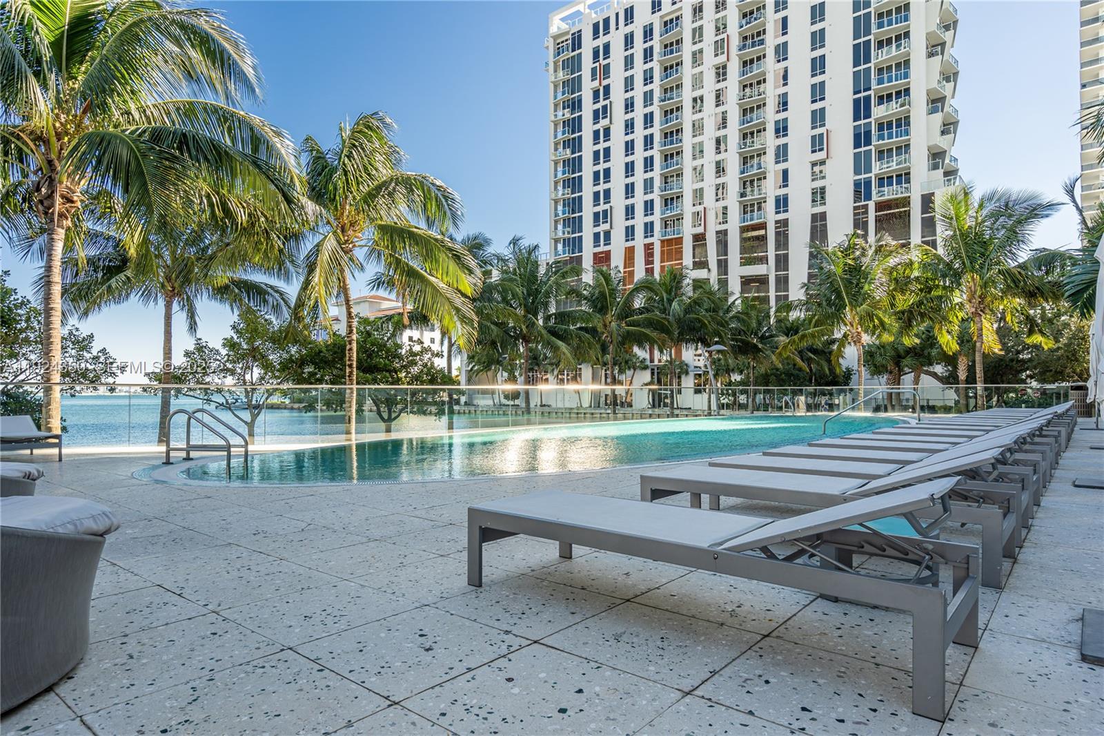 460 NE 28th St #3601, Miami FL 33137