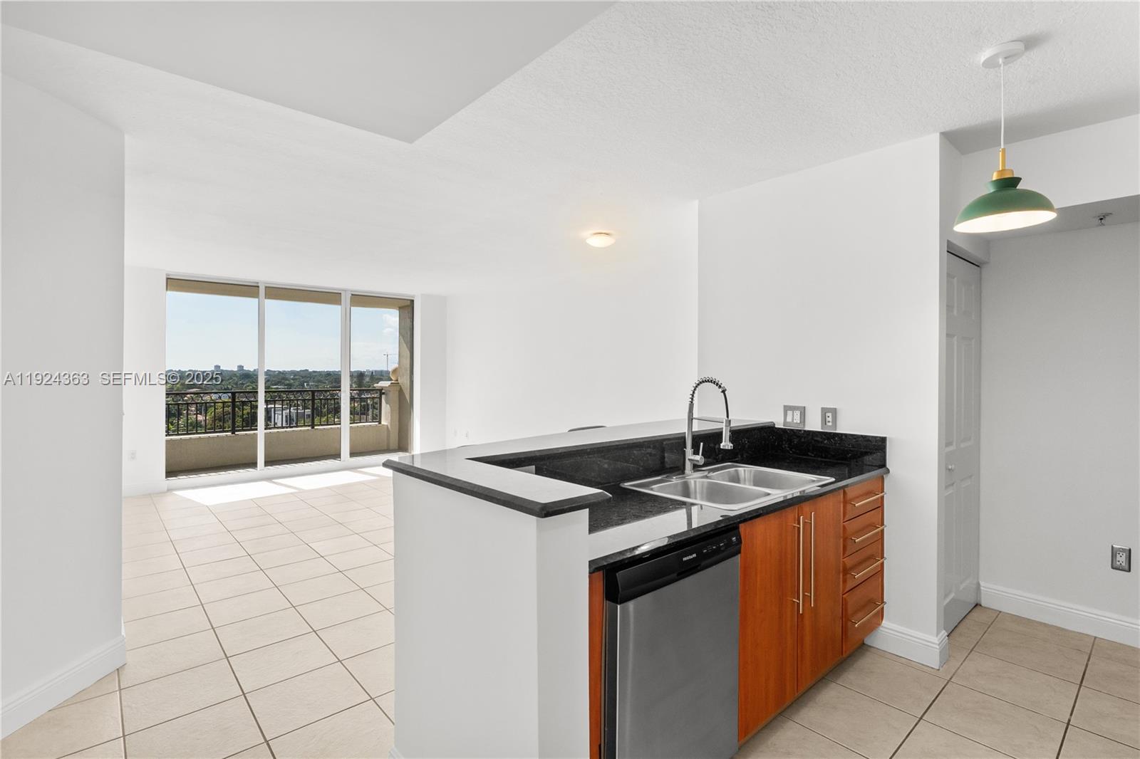 3232 coral way #905, Miami FL 33145
