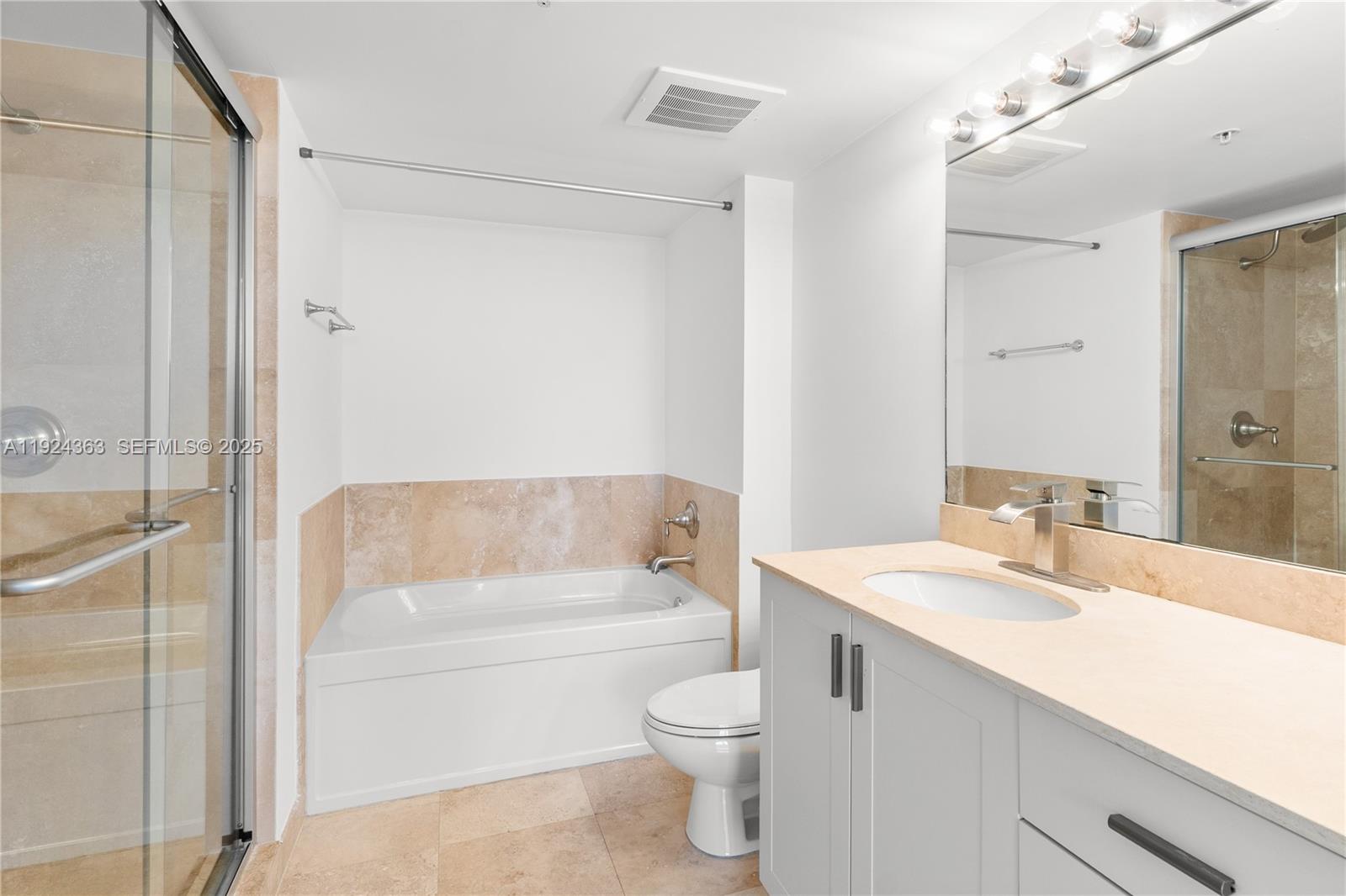 3232 coral way #905, Miami FL 33145