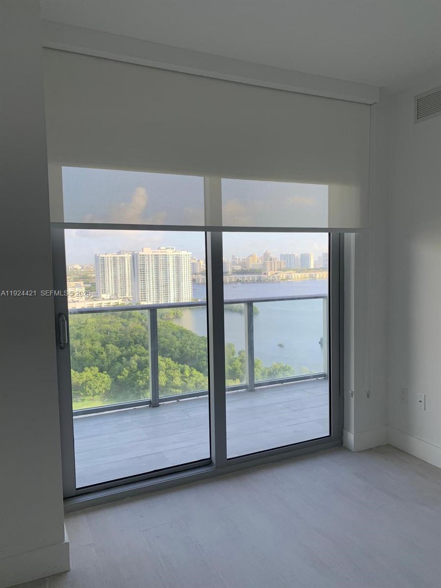 16385 Biscayne Blvd #2302, North Miami Beach FL 33160