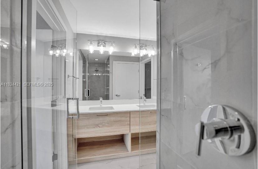 16385 Biscayne Blvd #2302, North Miami Beach FL 33160
