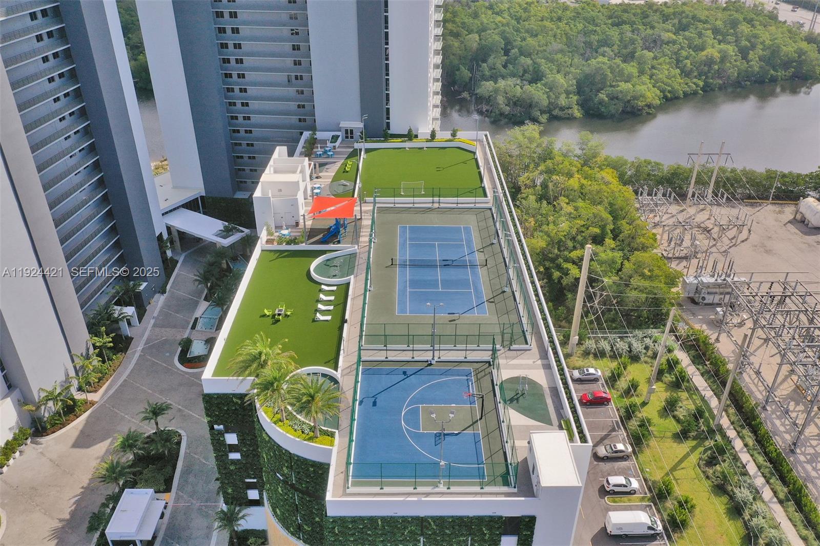 16385 Biscayne Blvd #2302, North Miami Beach FL 33160