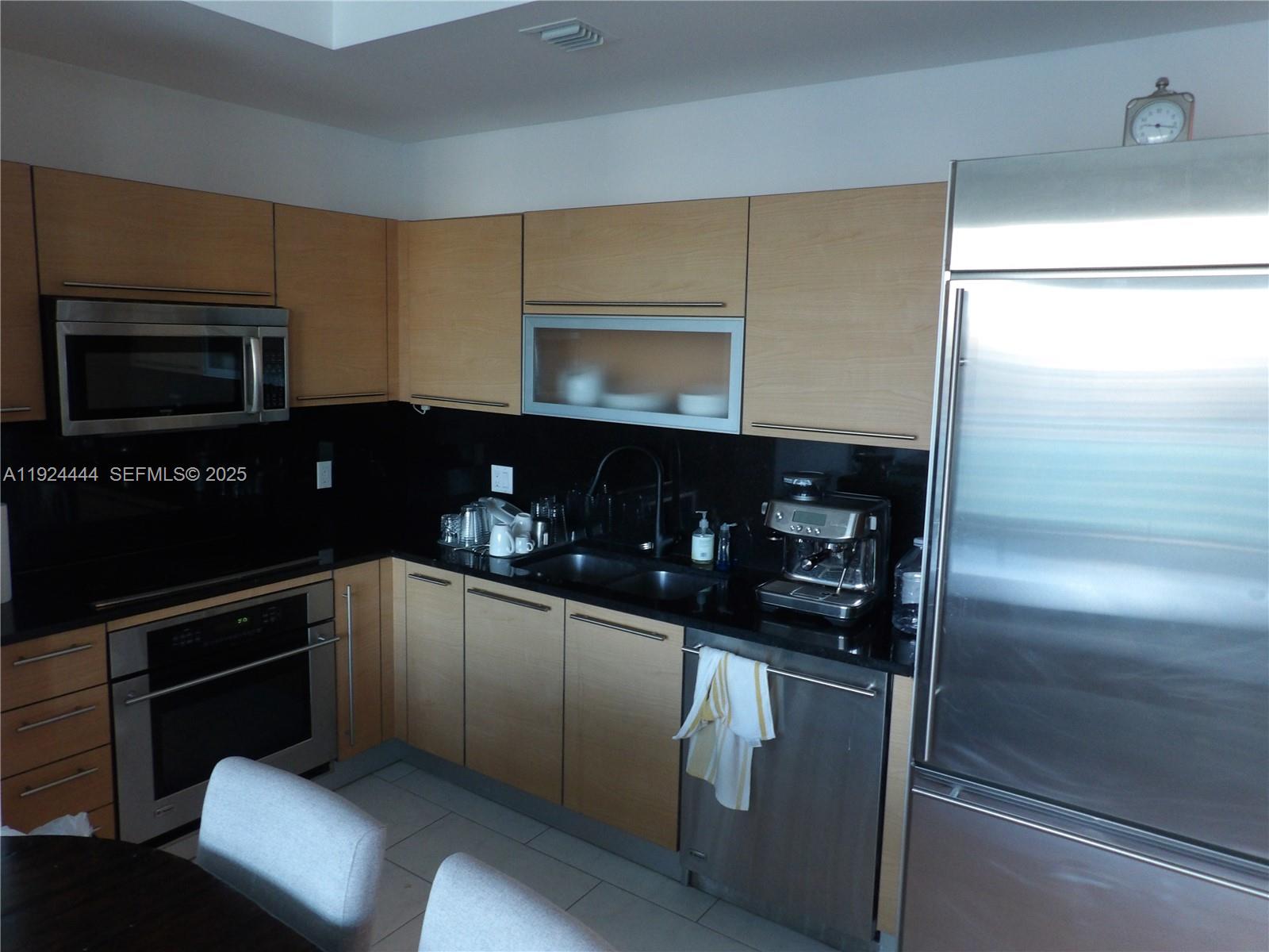 950 Brickell Bay Dr #4206, Miami FL 33131