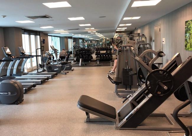 950 Brickell Bay Dr #4206, Miami FL 33131
