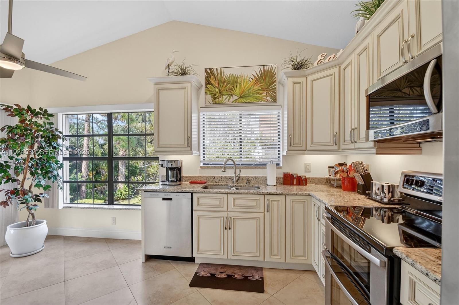 3259 Perimeter Dr #3259, Green Acres FL 33467