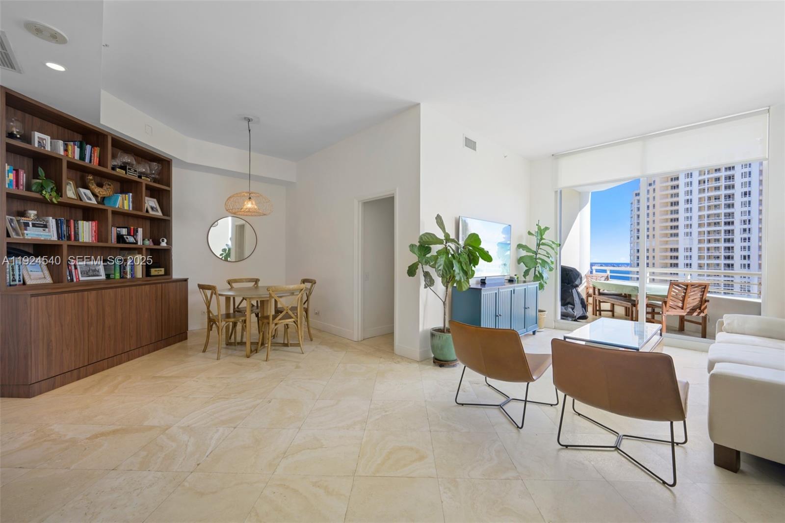888 Brickell Key Dr #2909, Miami FL 33131