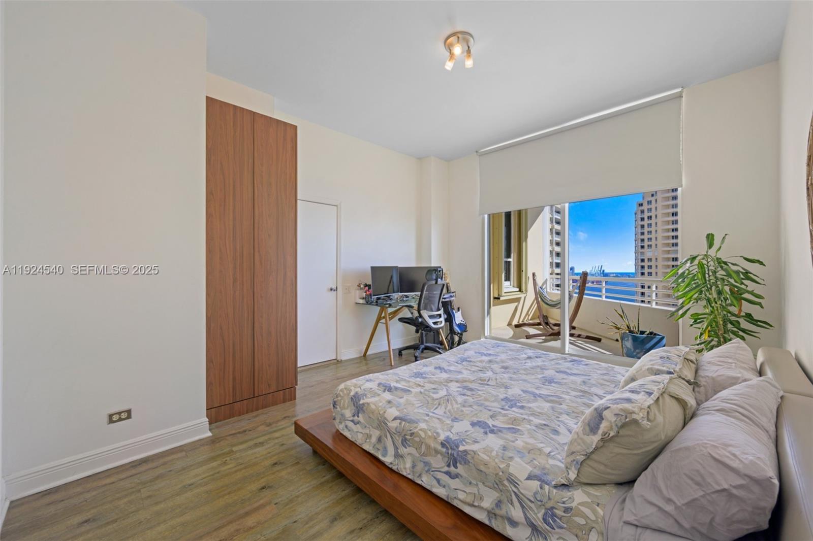 888 Brickell Key Dr #2909, Miami FL 33131
