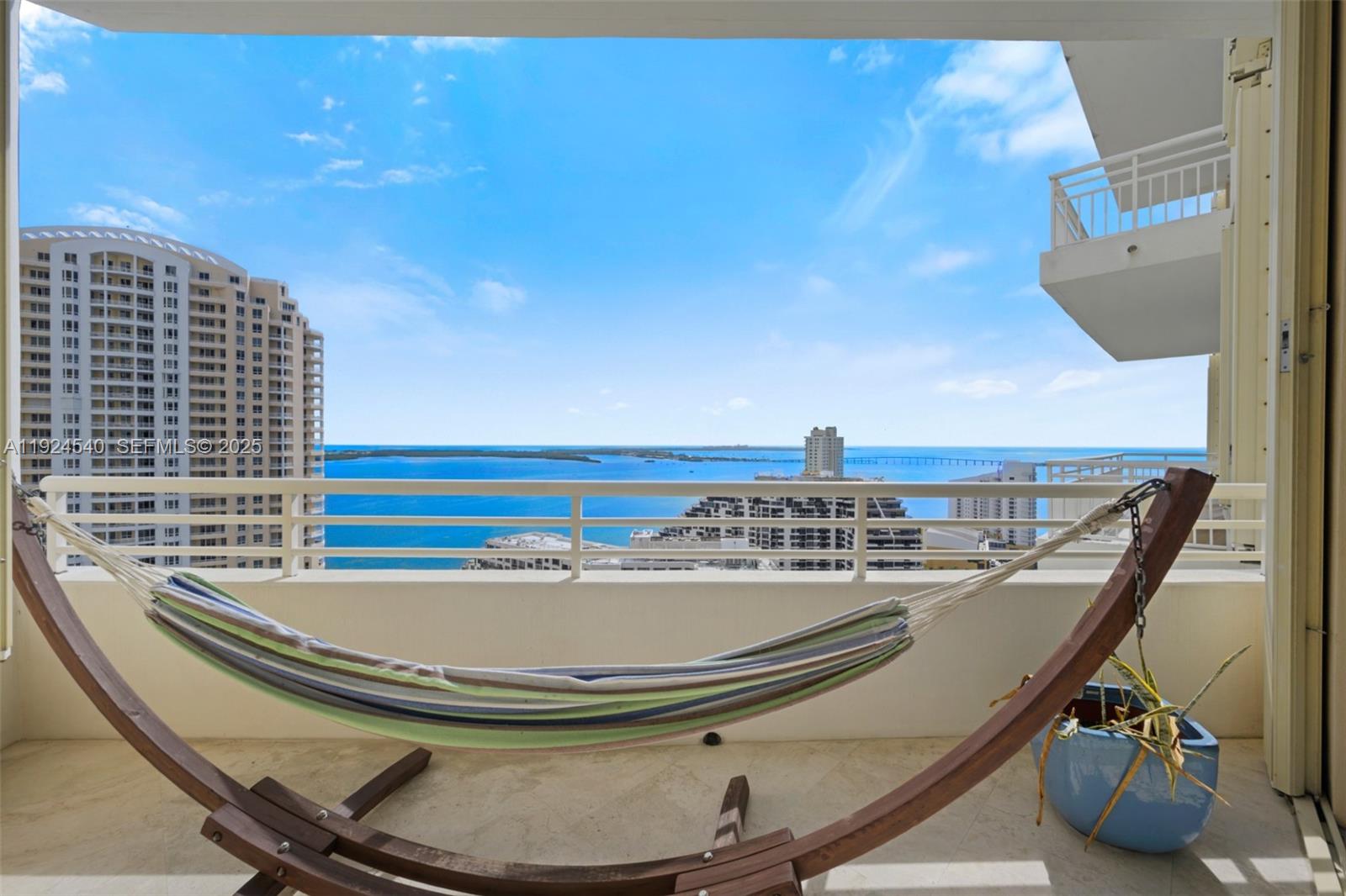 888 Brickell Key Dr #2909, Miami FL 33131