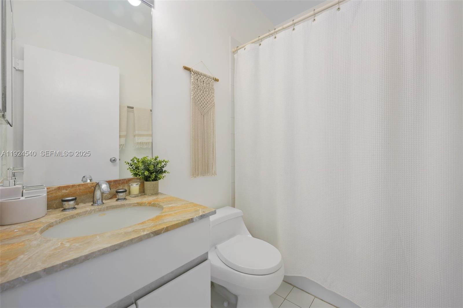 888 Brickell Key Dr #2909, Miami FL 33131