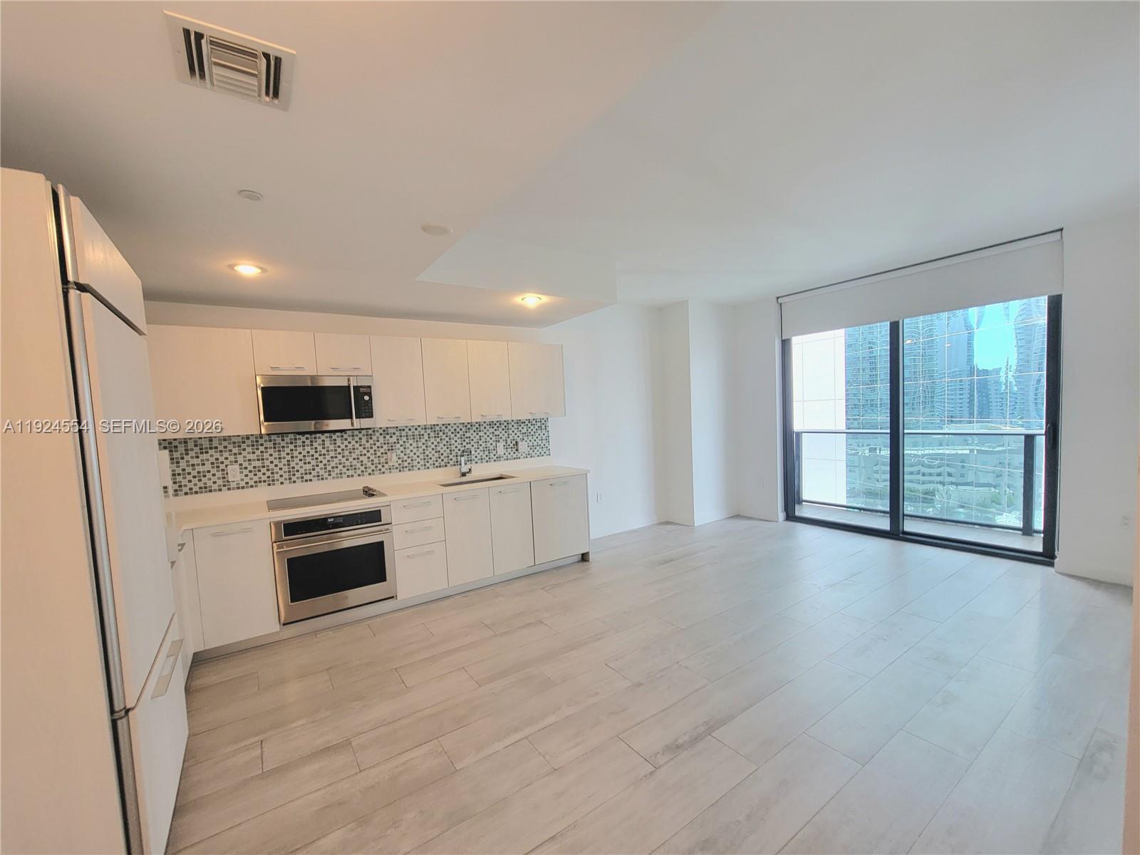 55 SW 9th st #1807, Miami FL 33130