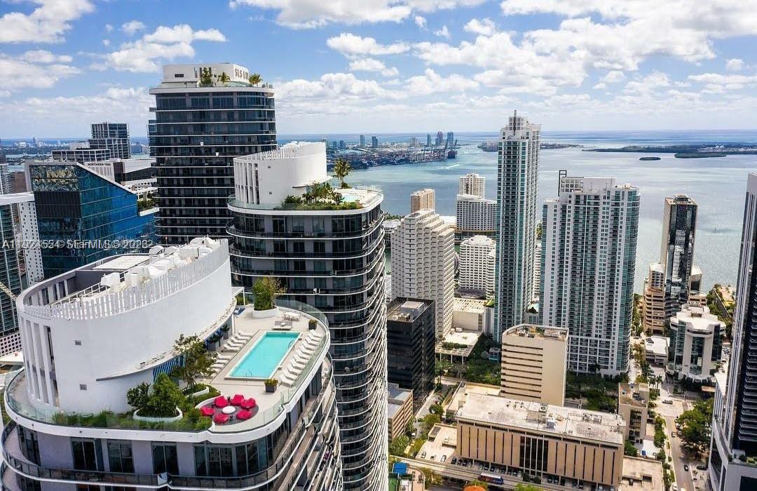 55 SW 9th st #1807, Miami FL 33130