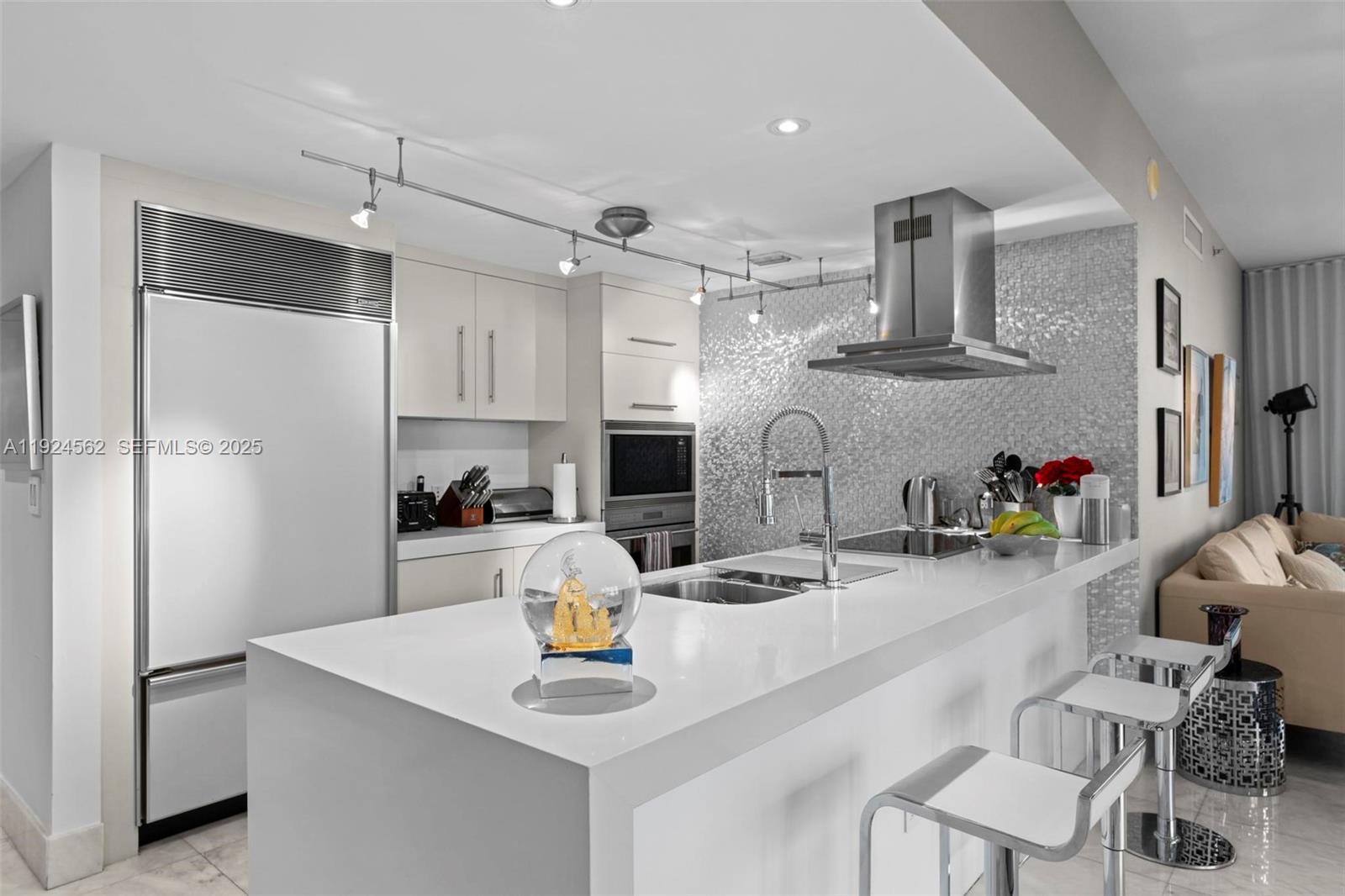 495 Brickell Ave #501, Miami FL 33131