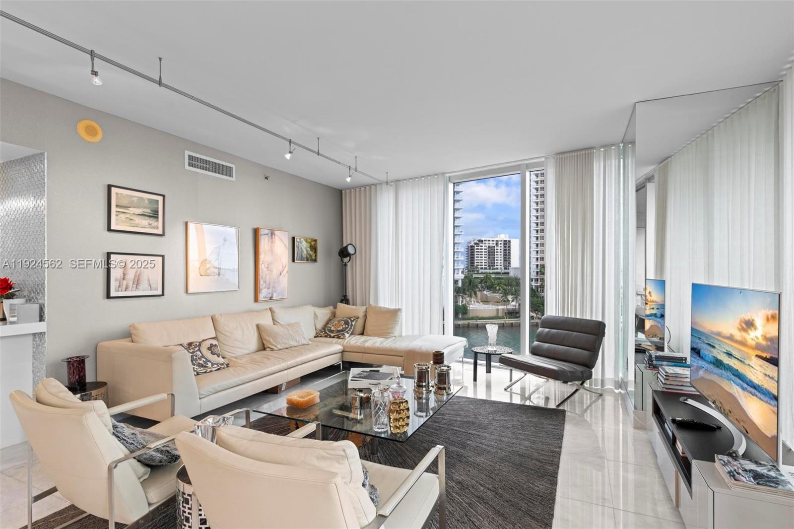 495 Brickell Ave #501, Miami FL 33131