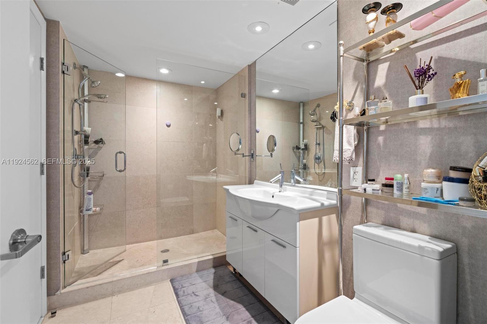 495 Brickell Ave #501, Miami FL 33131