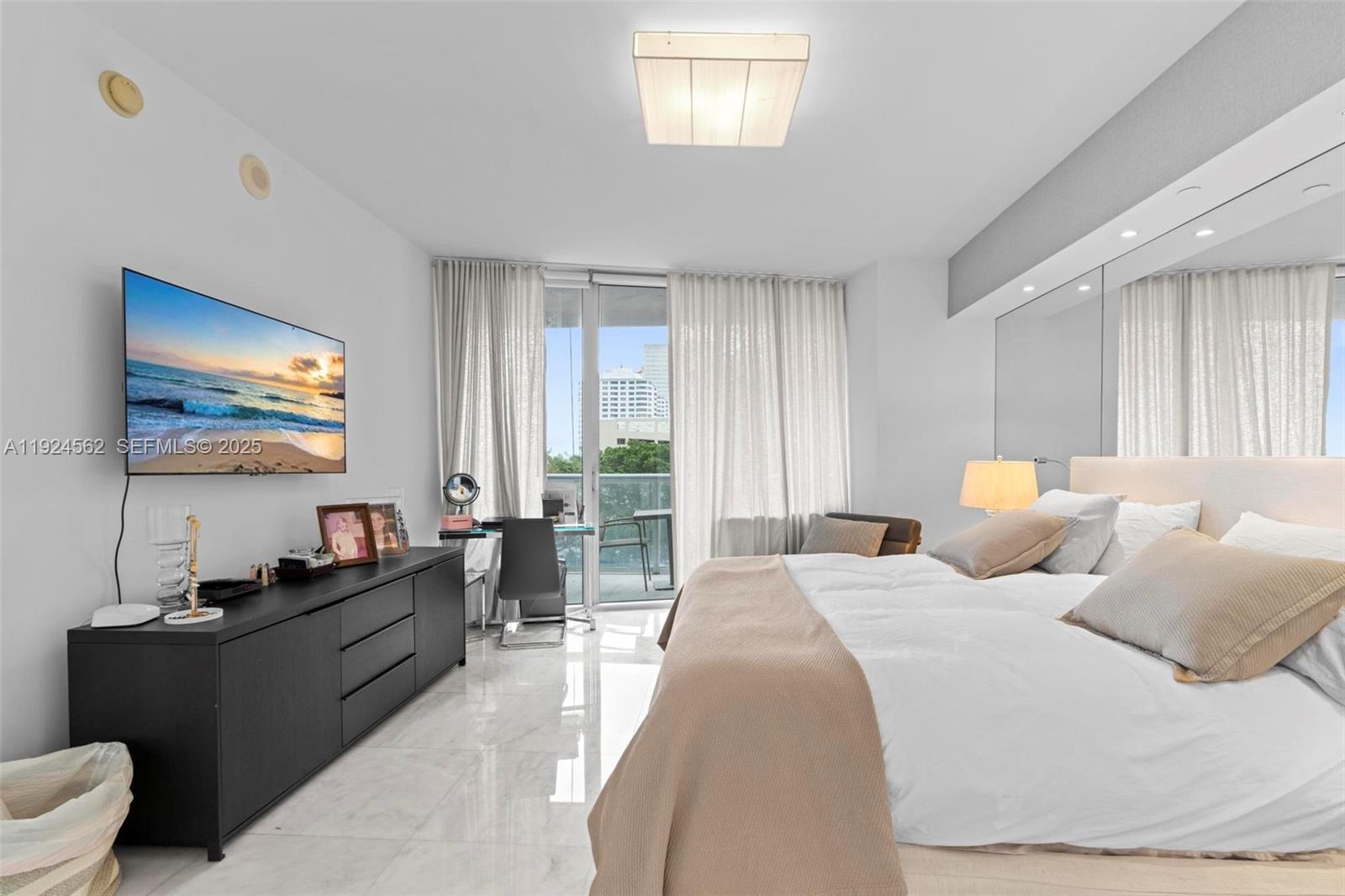 495 Brickell Ave #501, Miami FL 33131