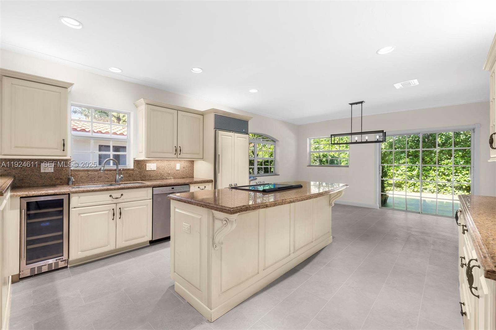911 Andres Ave, Coral Gables FL 33134