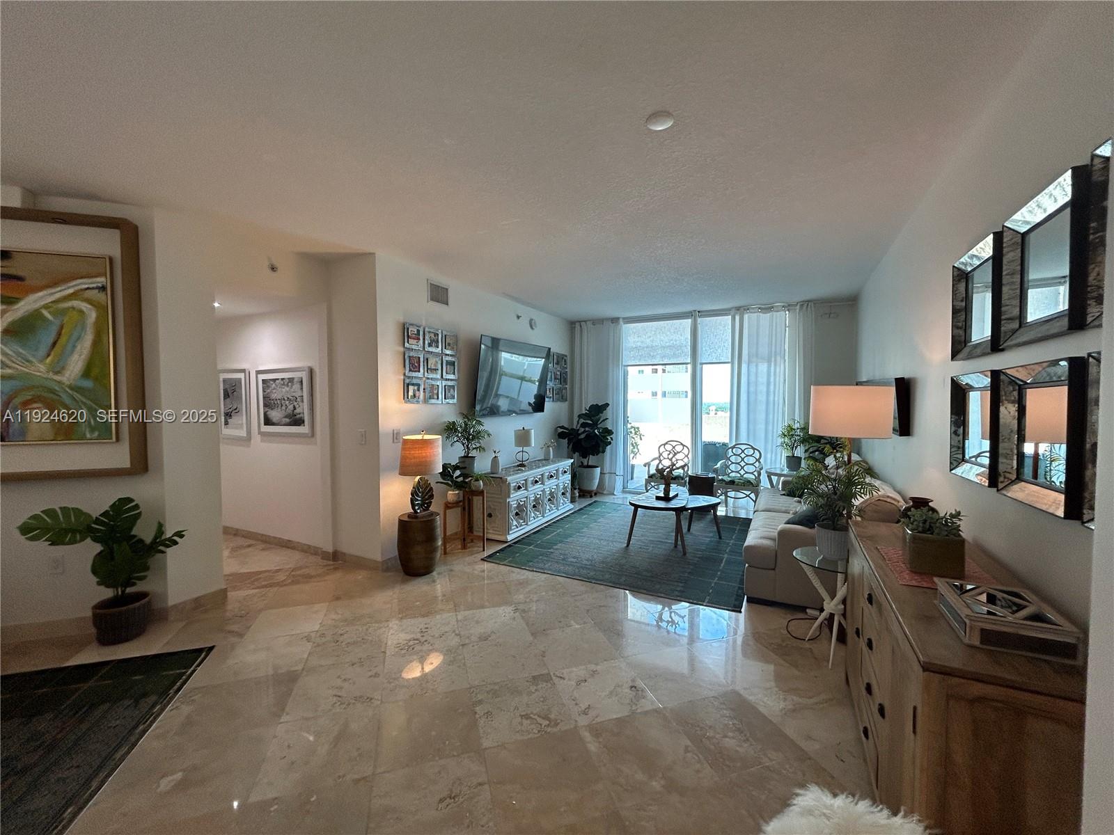 9055 SW 73 CT #809, Miami FL 33156