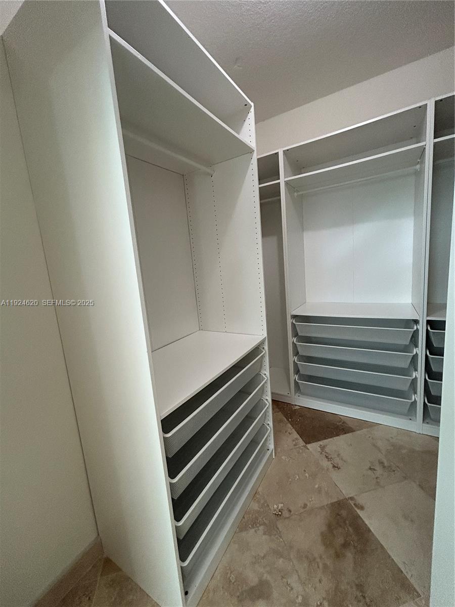 9055 SW 73 CT #809, Miami FL 33156