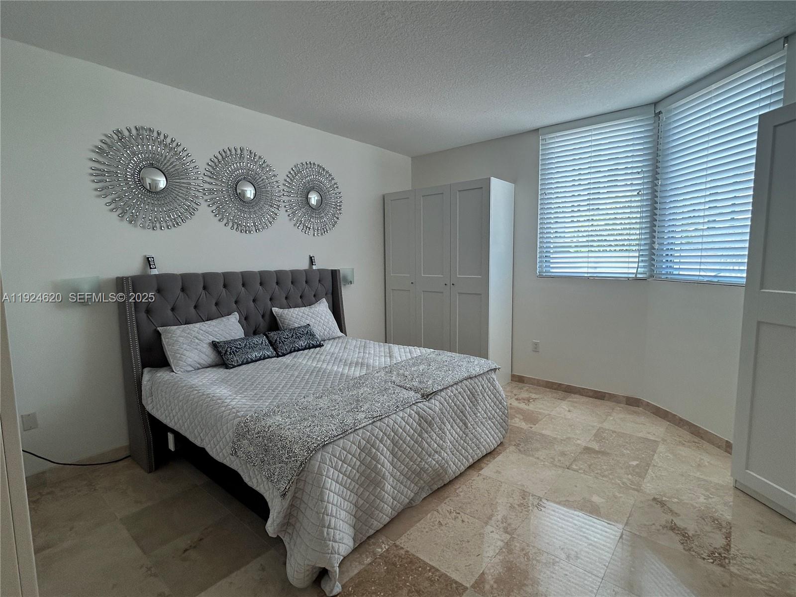 9055 SW 73 CT #809, Miami FL 33156