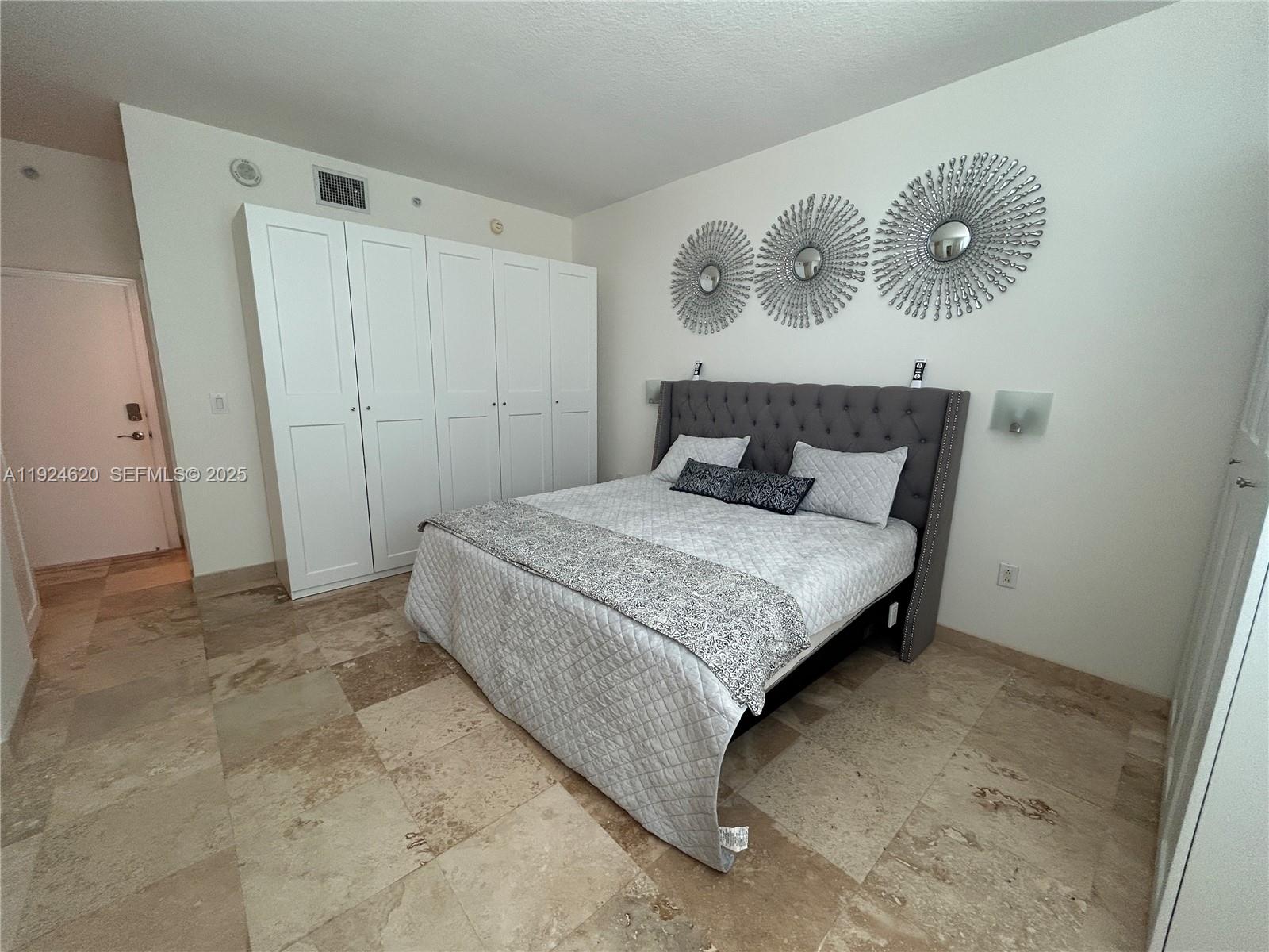 9055 SW 73 CT #809, Miami FL 33156