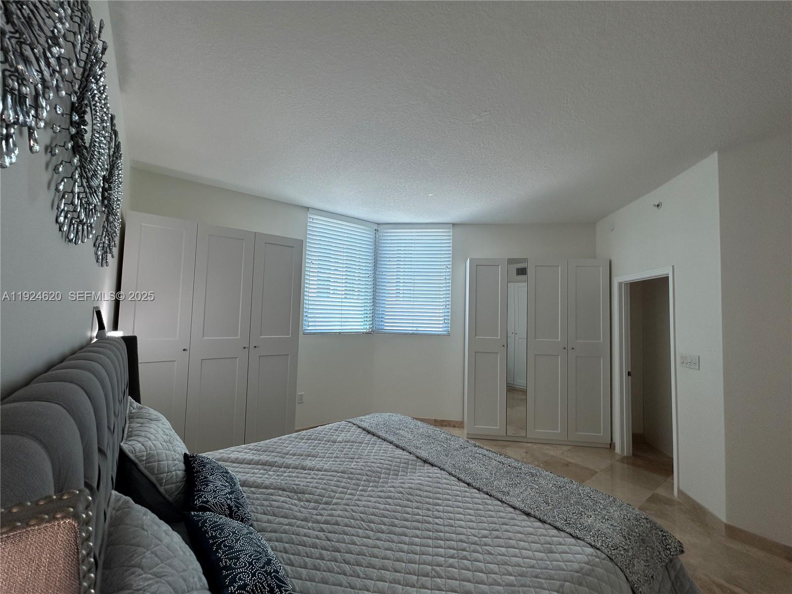9055 SW 73 CT #809, Miami FL 33156