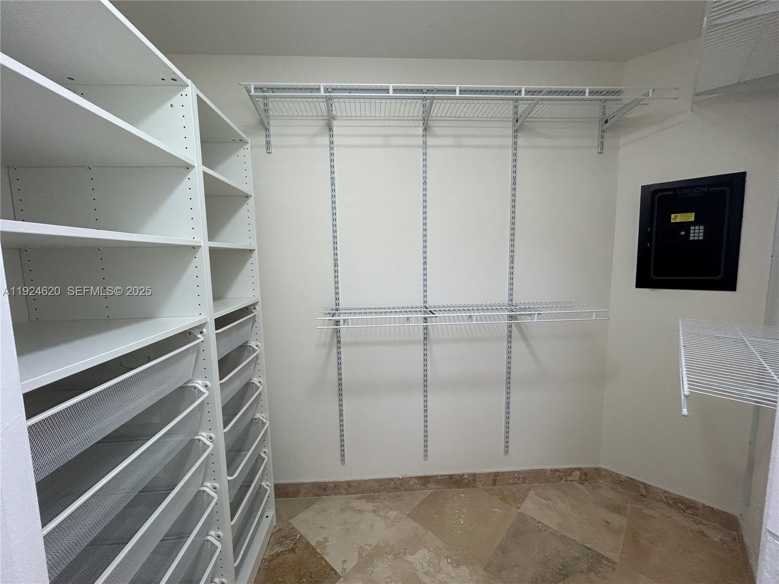 9055 SW 73 CT #809, Miami FL 33156