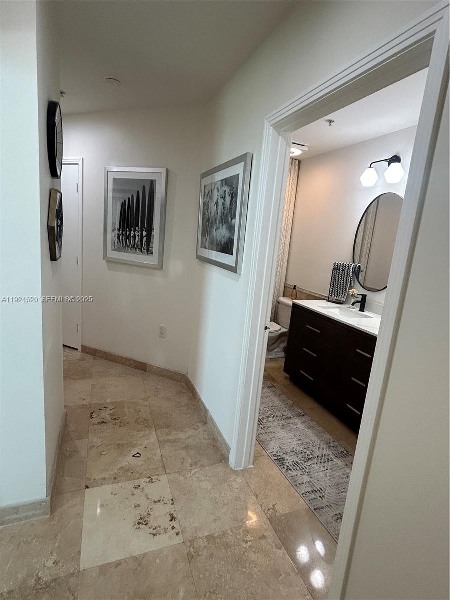 9055 SW 73 CT #809, Miami FL 33156