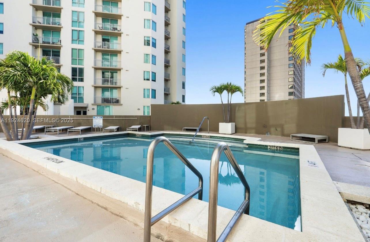 9055 SW 73 CT #809, Miami FL 33156