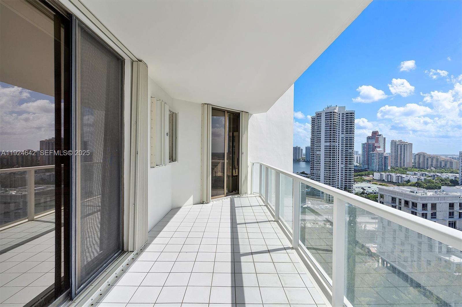 19500 Turnberry Way #20D, Aventura FL 33180