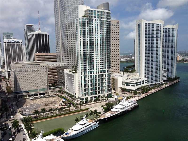 475 Brickell Ave #2415, Miami FL 33131