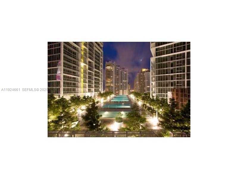 475 Brickell Ave #2415, Miami FL 33131