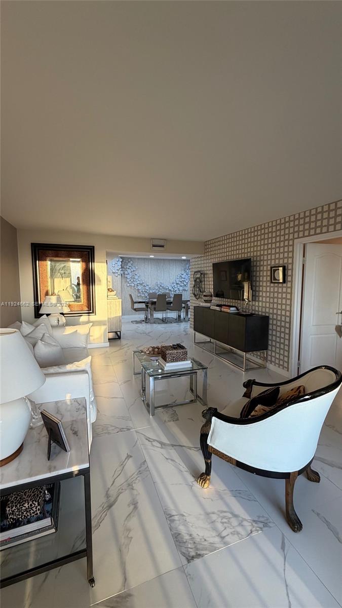 2333 Brickell Ave #1814, Miami FL 33129