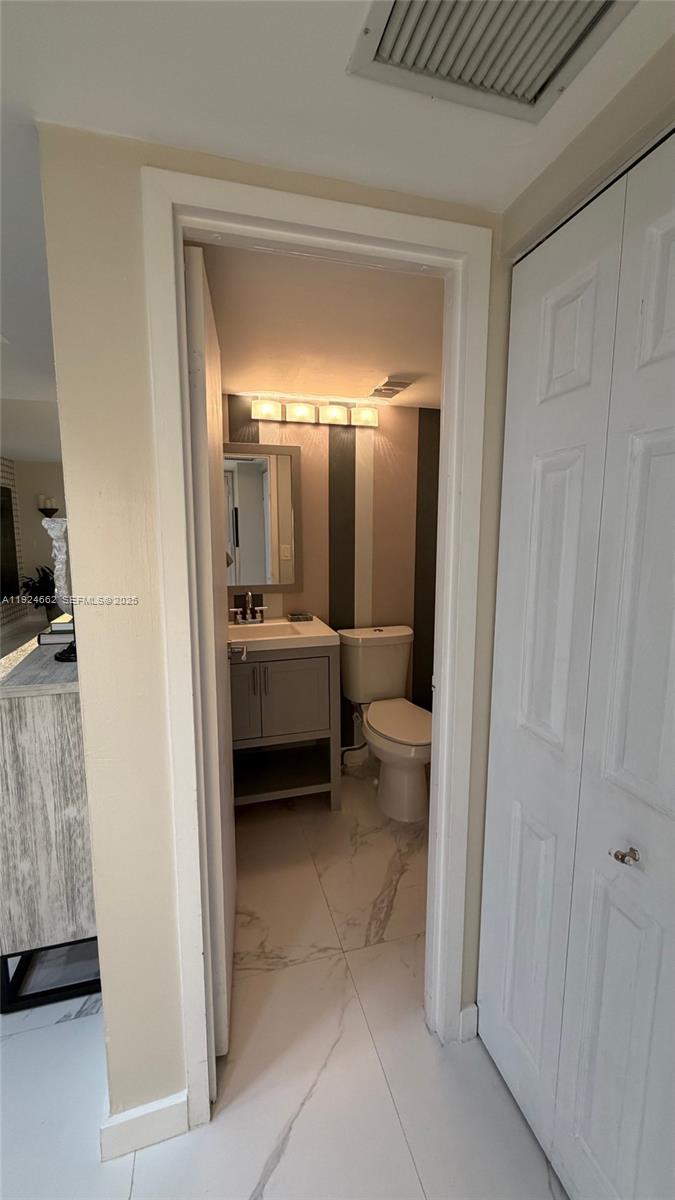 2333 Brickell Ave #1814, Miami FL 33129