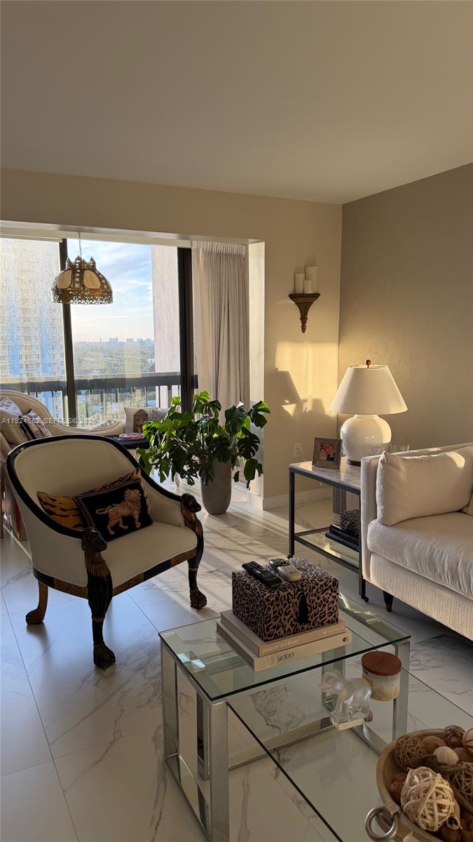 2333 Brickell Ave #1814, Miami FL 33129
