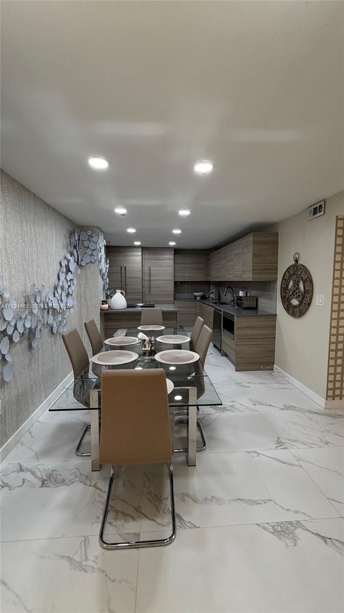 2333 Brickell Ave #1814, Miami FL 33129
