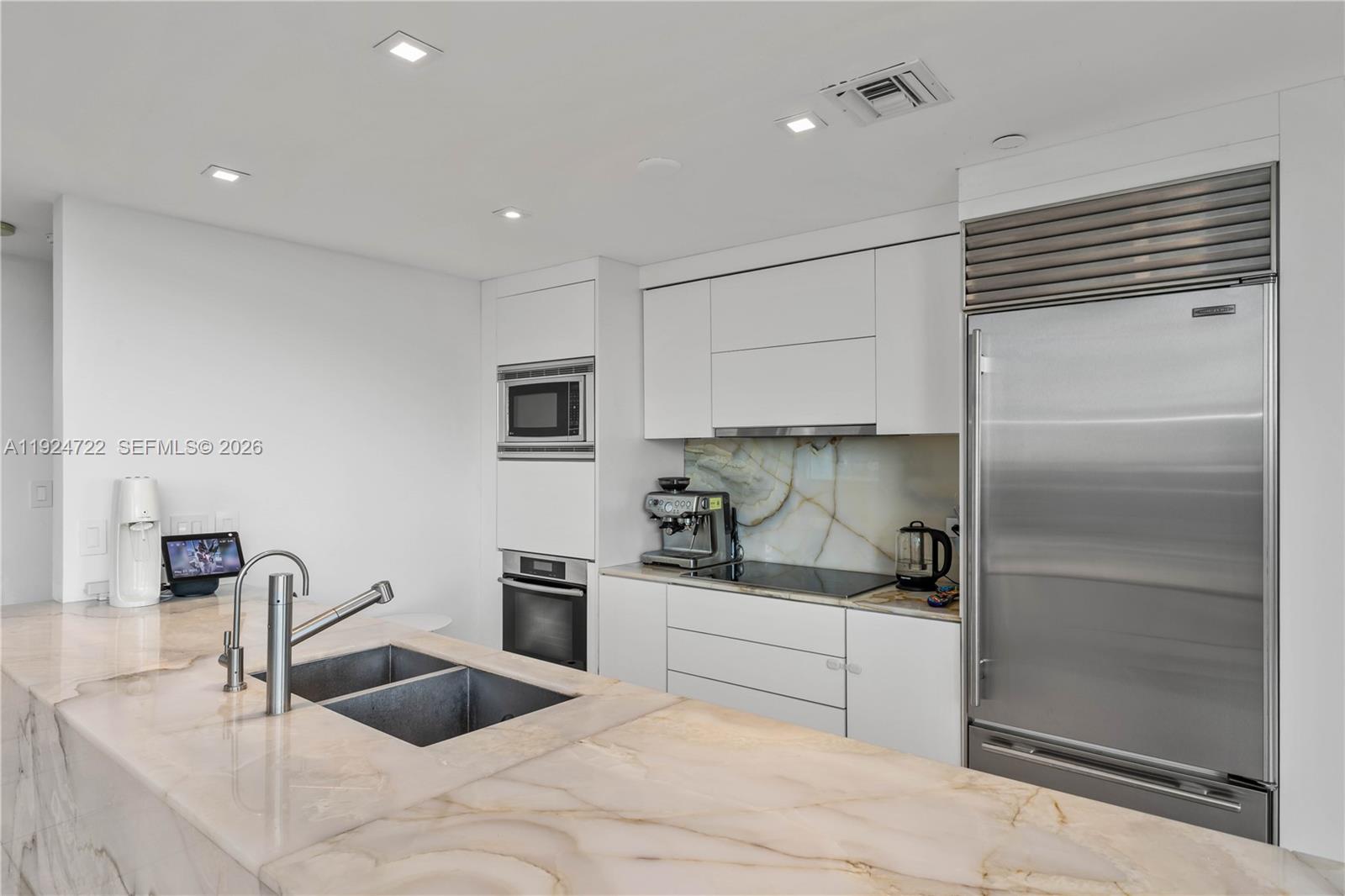 900 Biscayne Blvd #901, Miami FL 33132