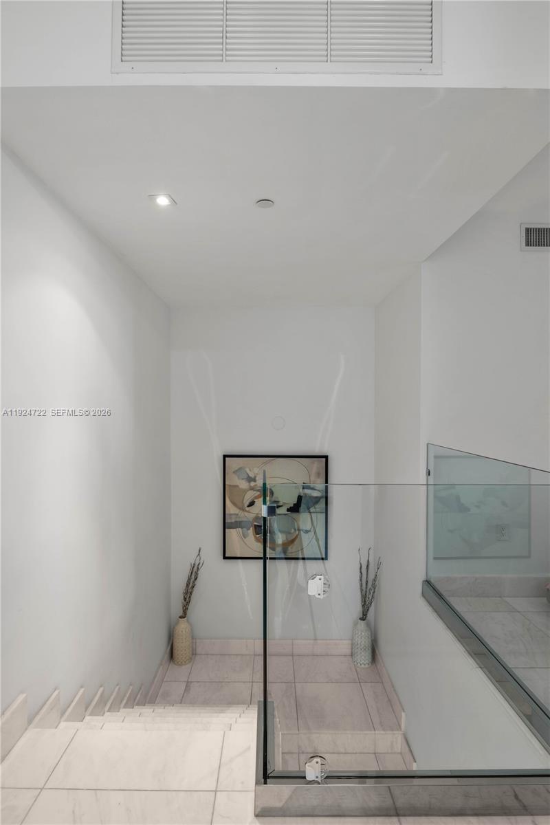 900 Biscayne Blvd #901, Miami FL 33132