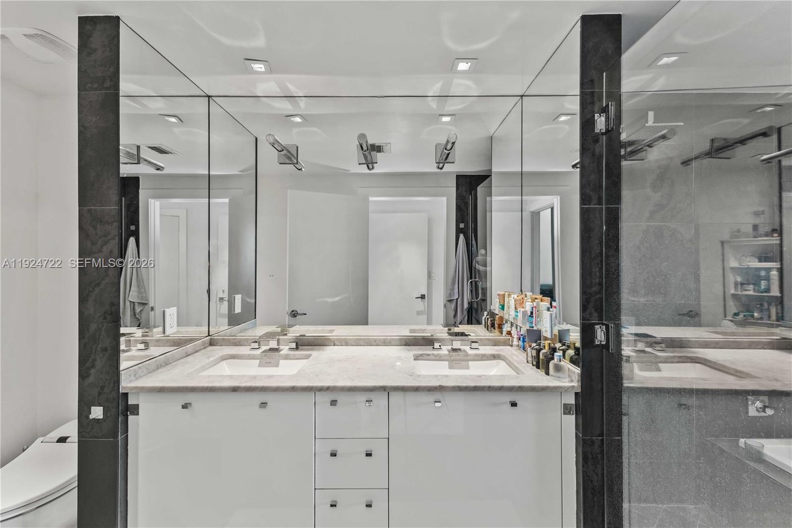 900 Biscayne Blvd #901, Miami FL 33132