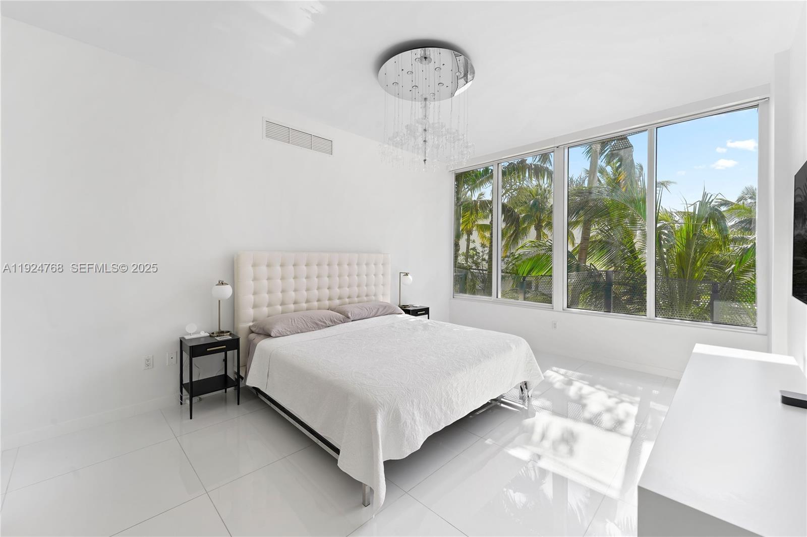 2100 Park Ave #201, Miami Beach FL 33139