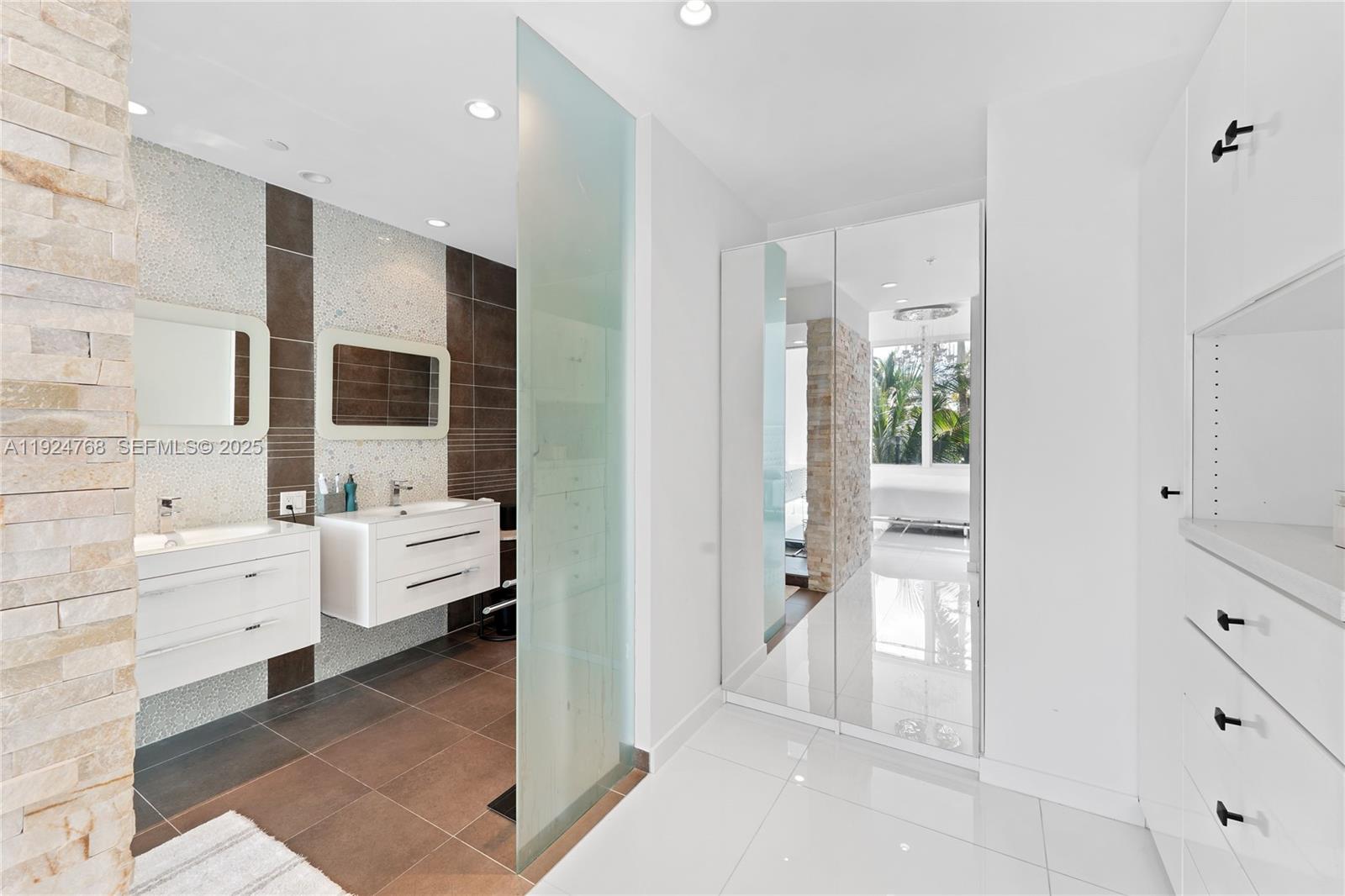 2100 Park Ave #201, Miami Beach FL 33139