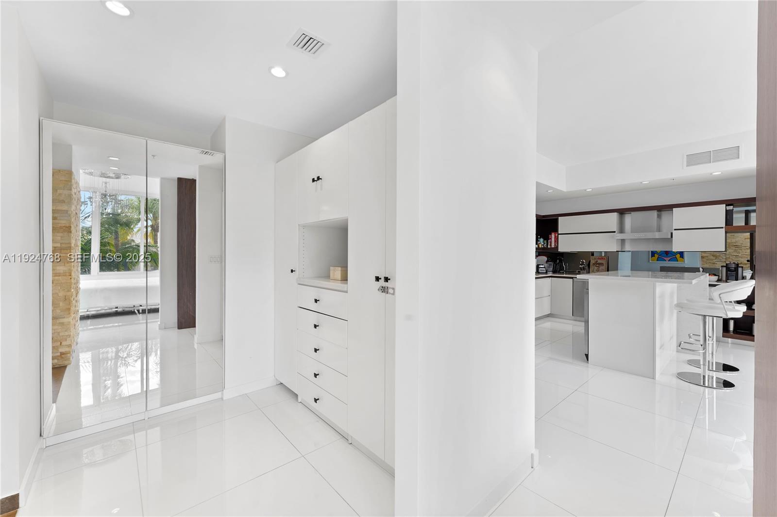 2100 Park Ave #201, Miami Beach FL 33139