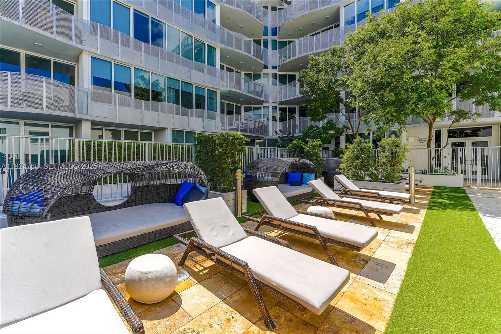 2100 Park Ave #201, Miami Beach FL 33139