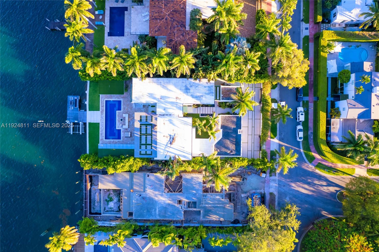 327 E Rivo Alto Dr, Miami Beach FL 33139